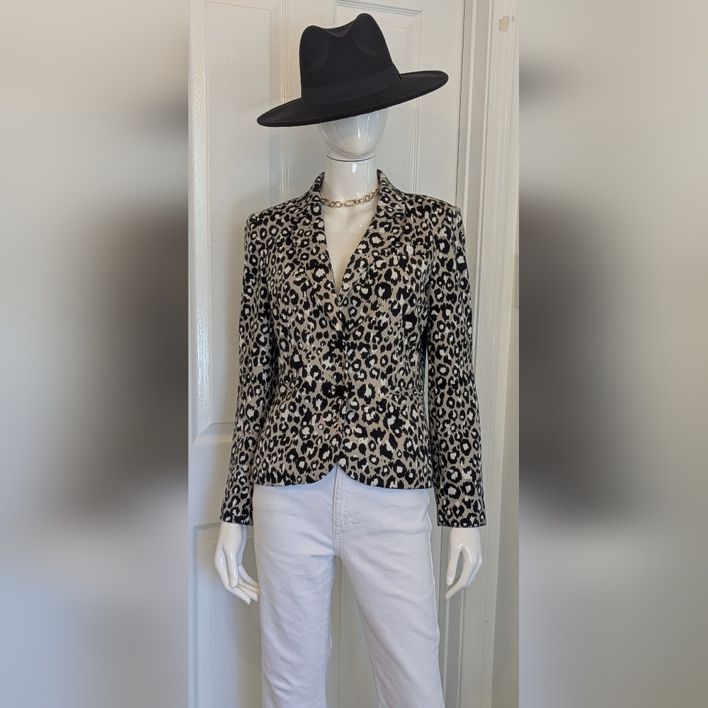 Calvin Klein Black White Animal Print 8 Small Shoulder Lightly Padded Blazer